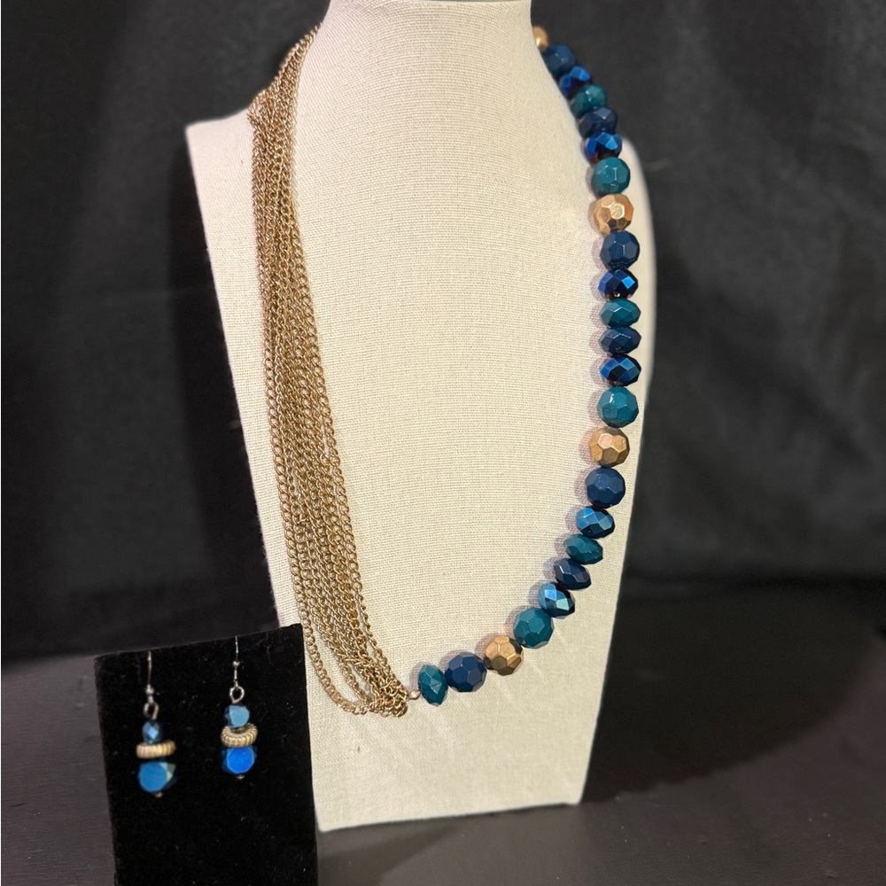 Elegant Blue and Gold tone Necklace and Earring Set